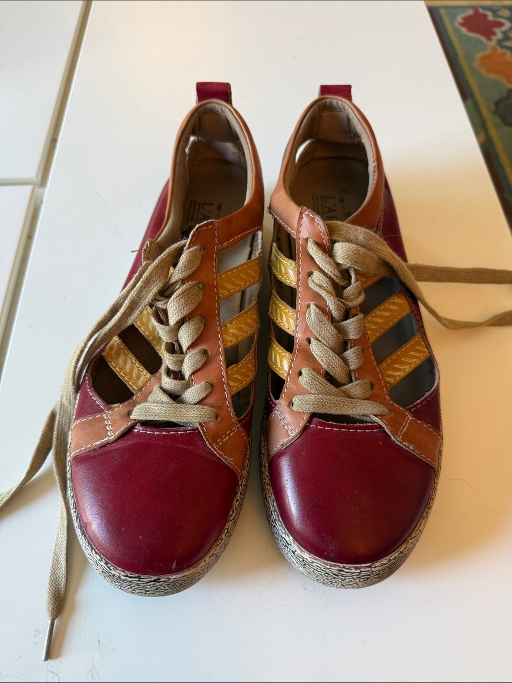 L'ARTISTE Porscha Lace-Up Vented Sneakers in Burgundy, Tan and Yellow